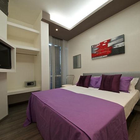 Roma Naif Rooms Pokoj fotografie