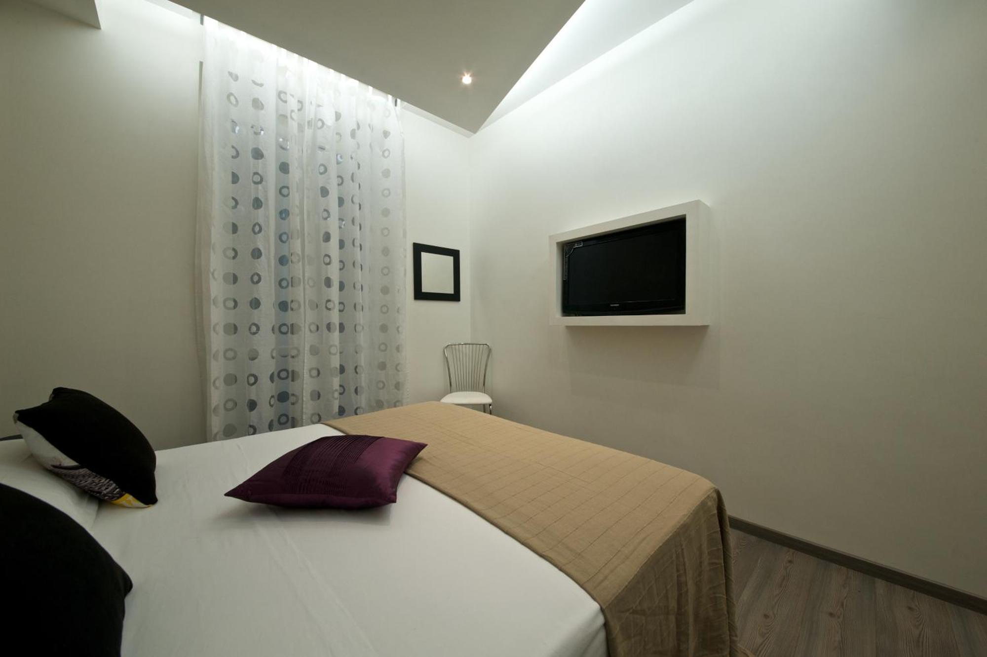 Roma Naif Rooms Pokoj fotografie