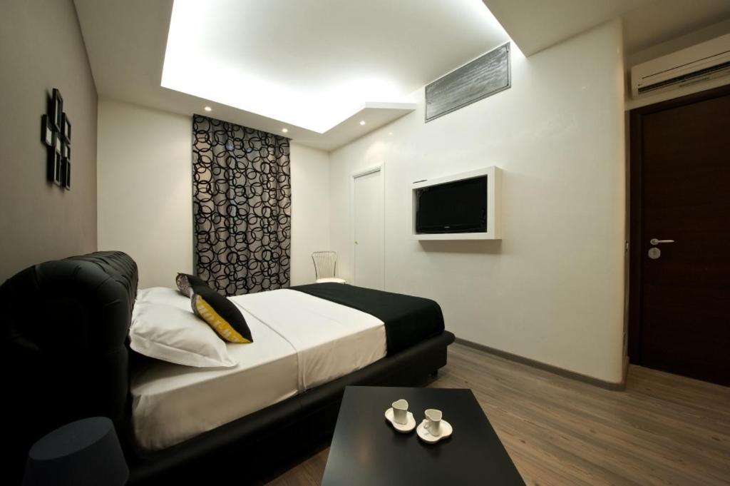 Roma Naif Rooms Pokoj fotografie
